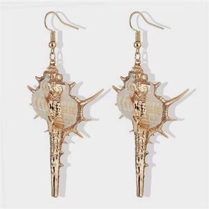 “Spiny Murex” Echinate Spiky Conch Shell Mermaid Beach Ocean Gold Dipped Earring